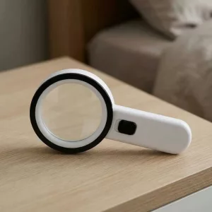 Lente d'ingrandimento compatta portatile con LED per anziani